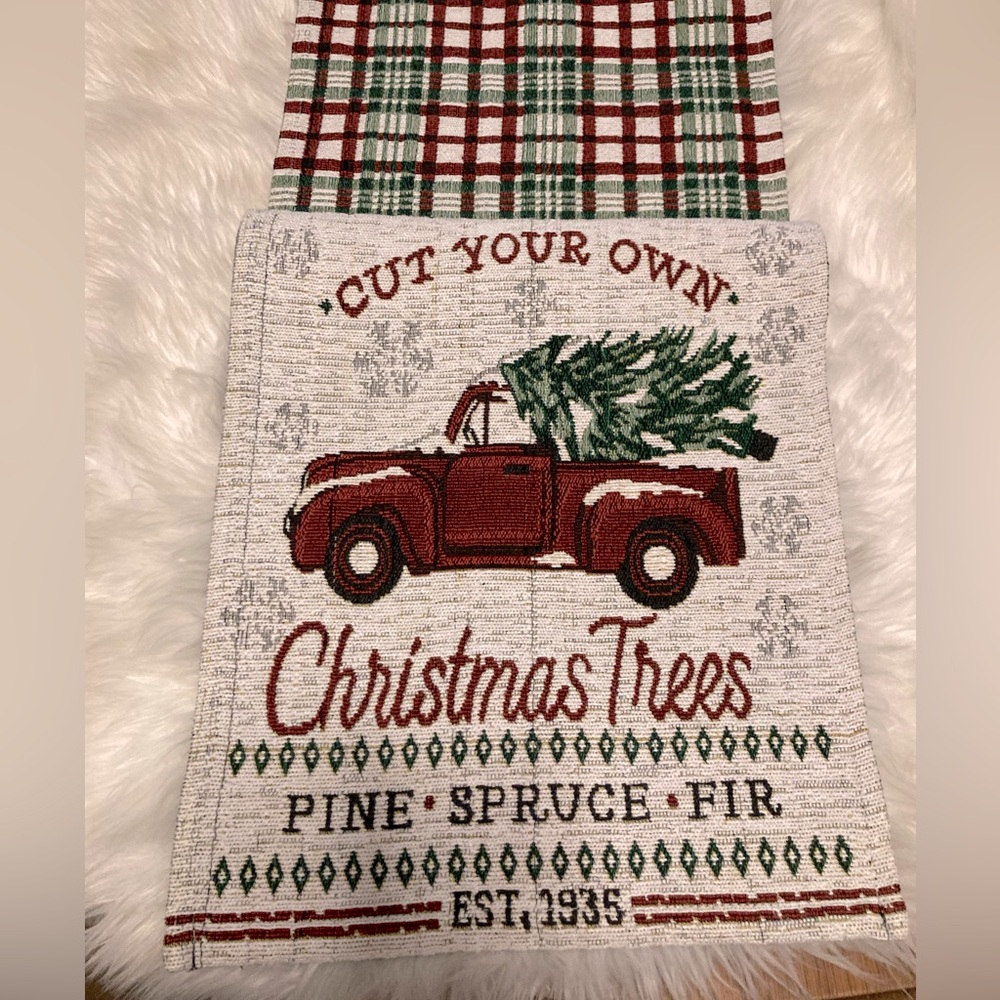 Beautiful Christmas table runner